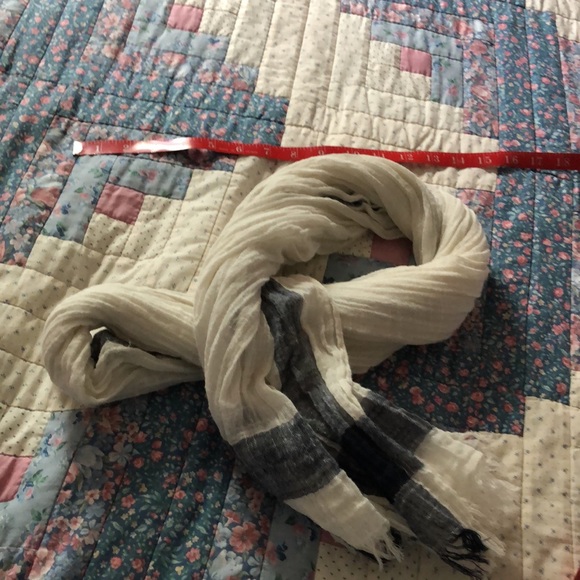 78” x 24 Banana Republic gauze wrap - Picture 3 of 3